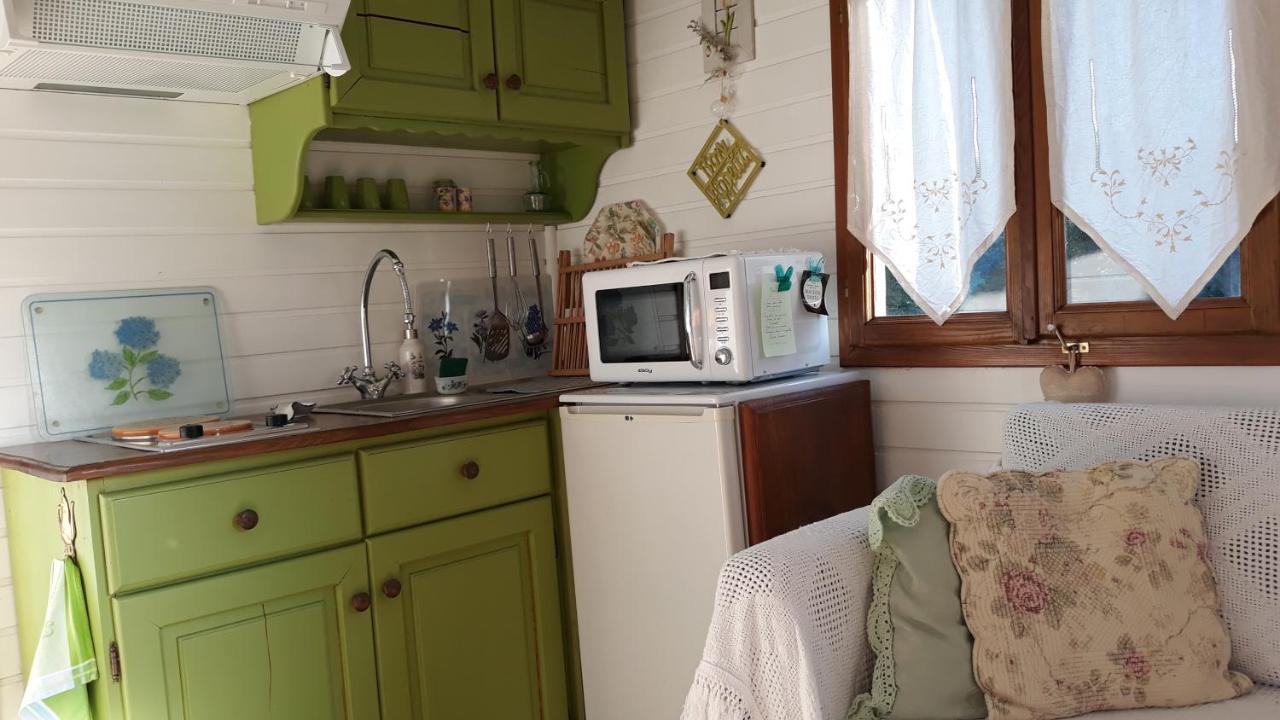 Вилла Roulotte Fleur Des Champs Sigalens Экстерьер фото